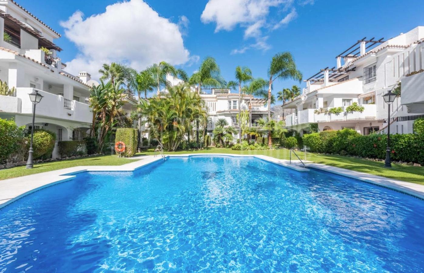 4 Bed House With Pool Walk To Puerto Banus Fast Internet Villa Marbella Dış mekan fotoğraf
