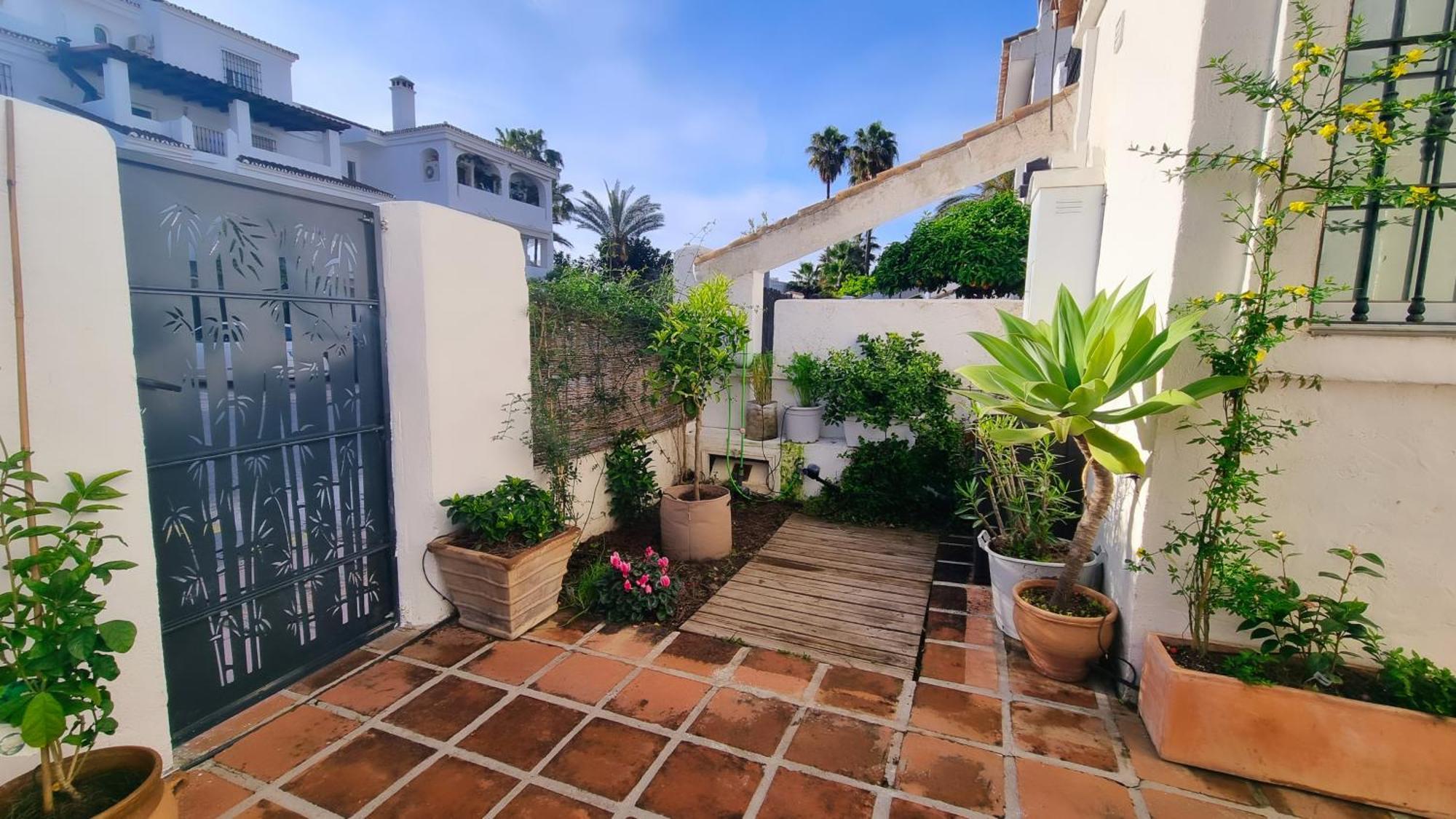4 Bed House With Pool Walk To Puerto Banus Fast Internet Villa Marbella Dış mekan fotoğraf