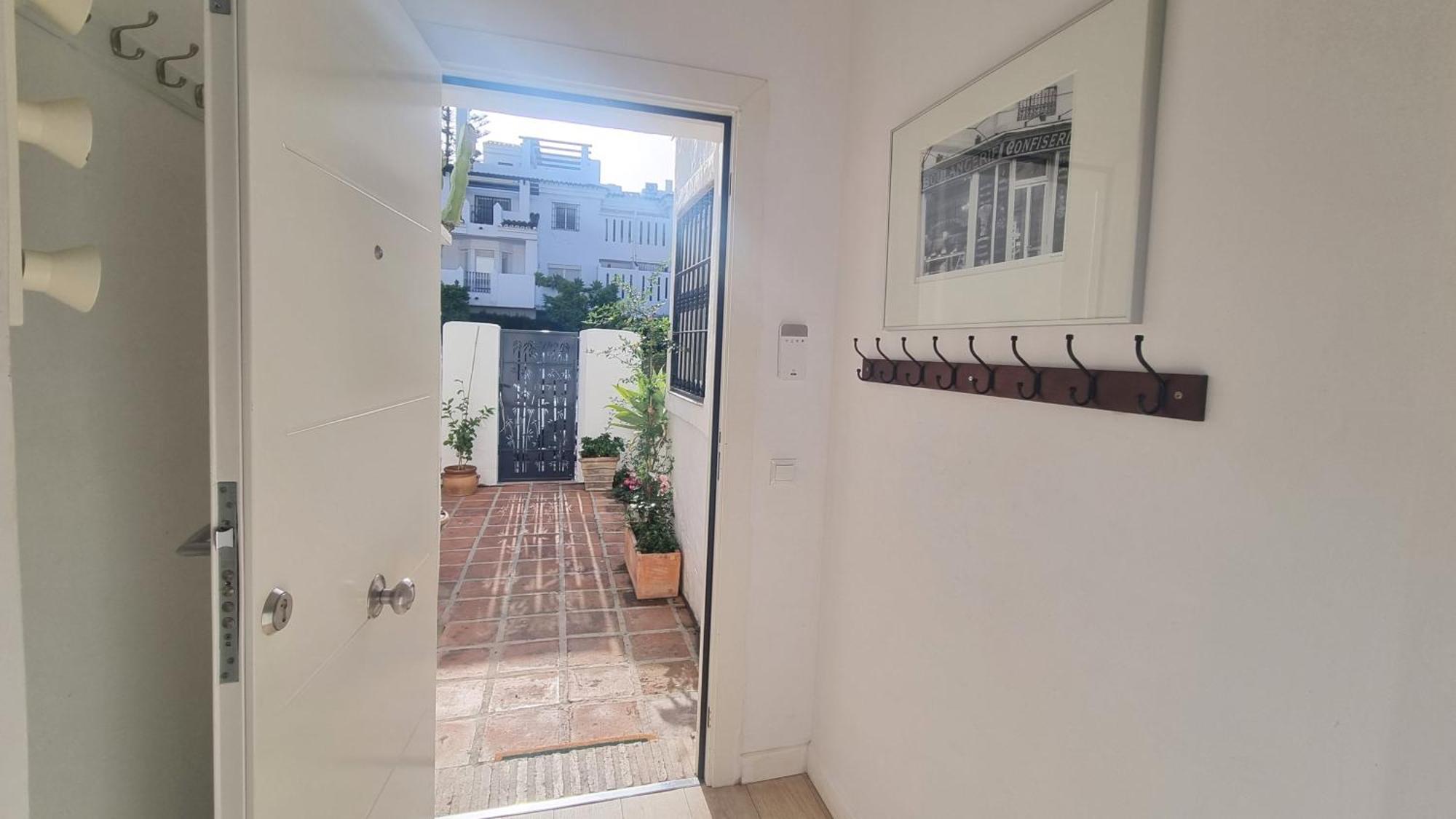 4 Bed House With Pool Walk To Puerto Banus Fast Internet Villa Marbella Dış mekan fotoğraf